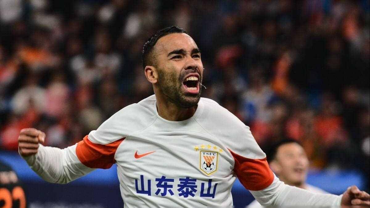 球队队长担当重任，关键时刻挺身而出力挽狂澜