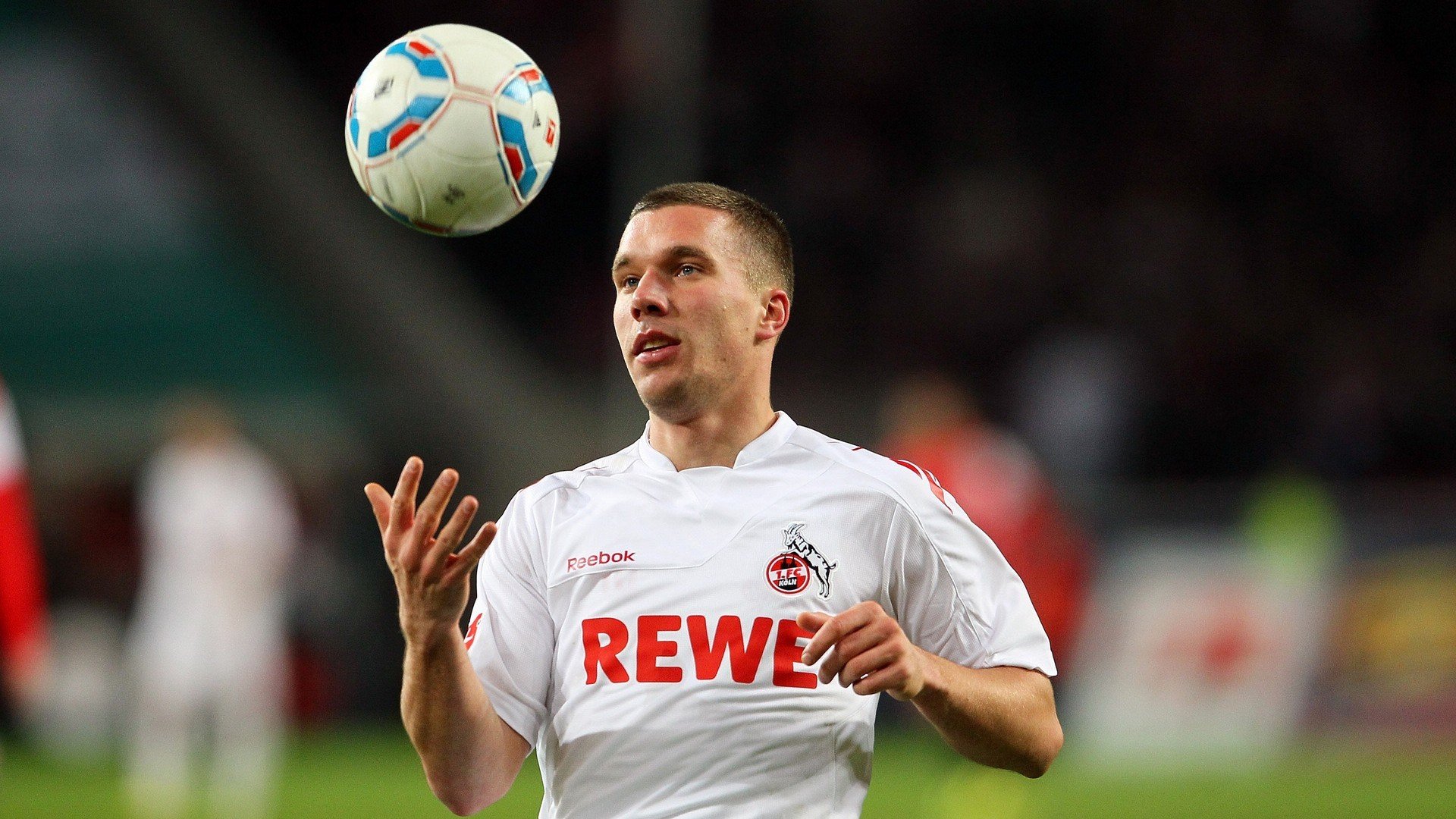 马克西的大场面时刻，当黄蜂遇见老鹰，他如何定义唯一性